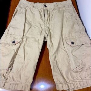 Levis cargo khaki shorts 
